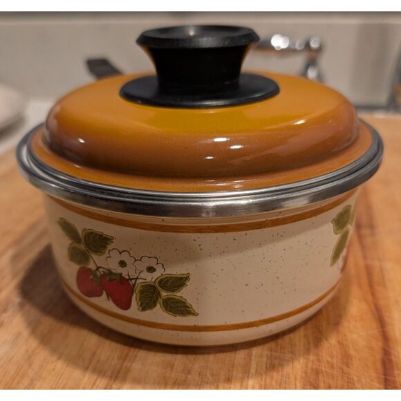 Vintage Strawberry Ceramic Saucepan Funky Retro Lid Kitchen Collectible - Picture 5 of 15